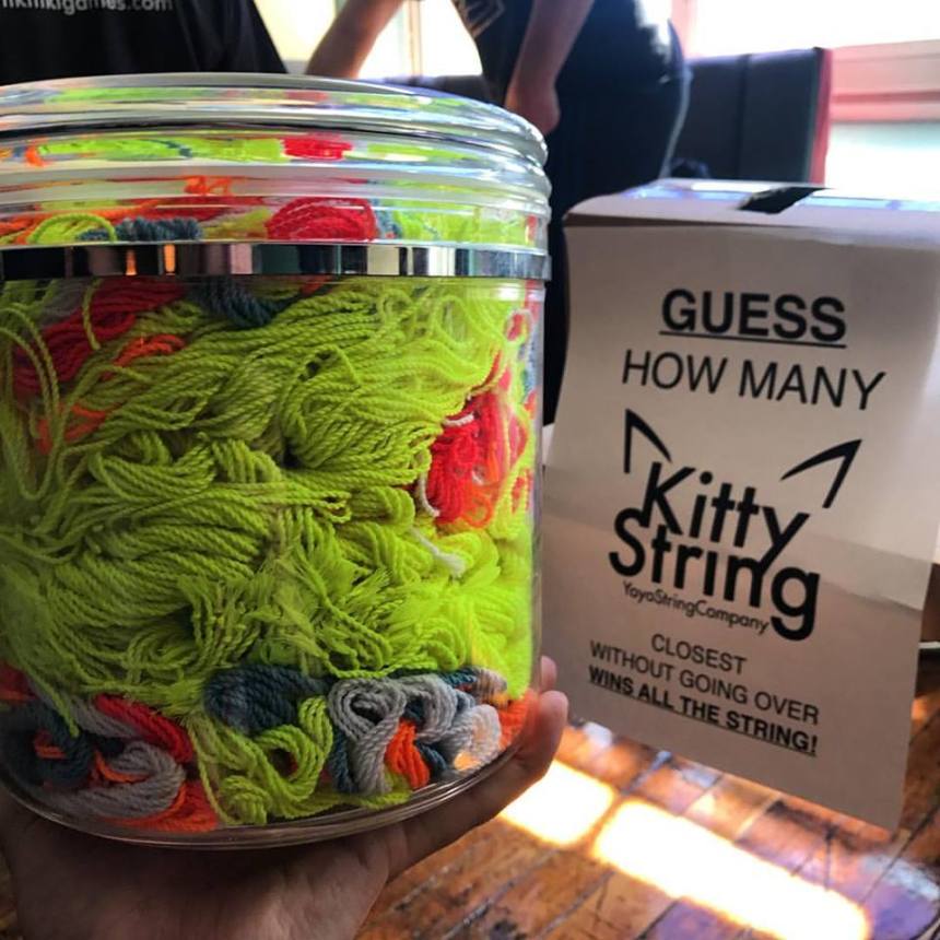 Hiro Koba kitty string